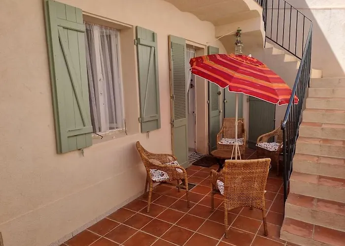 - La Porquerollaise Feriehus