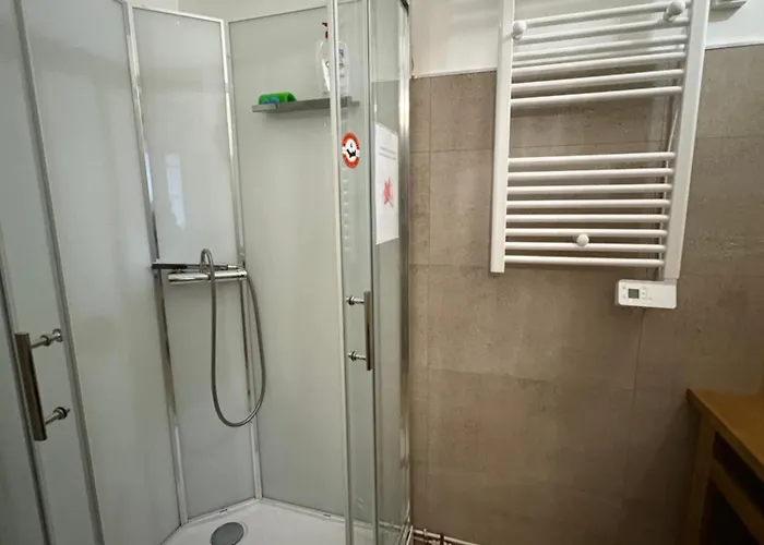 - La Porquerollaise بيت للعطل